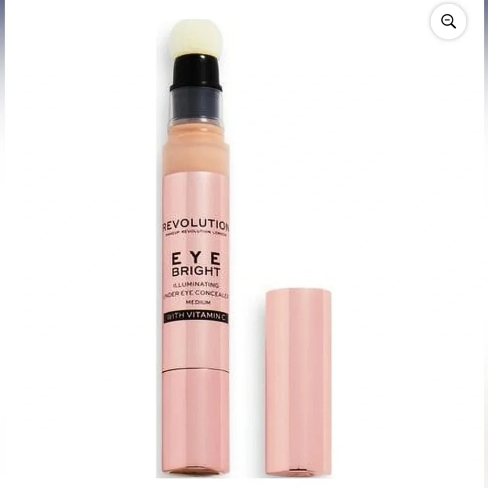 Medium | Makeup Revolution Eye Bright Illuminating Concealer Wand